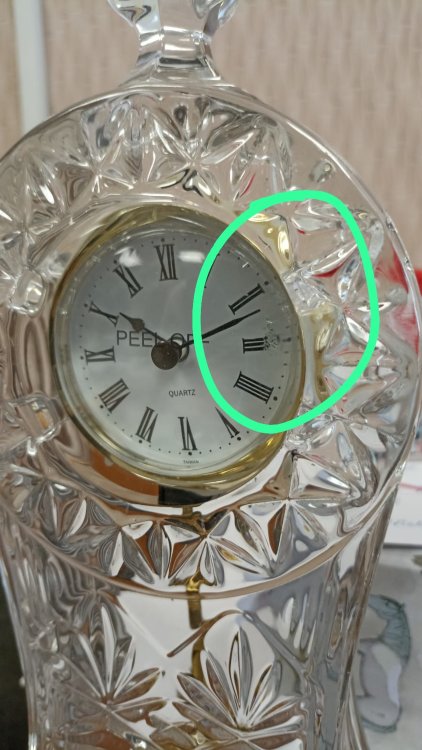 ЧАСЫ 30,5 см  Clockstands  CRYSTAL BOHEMIA.  Брак отливки на циферблате
